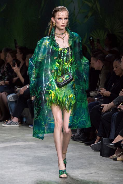 versace collezione 2020|COLLEZIONE VERSACE DONNA PRIMAVERA.